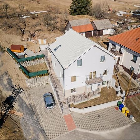 Totina Apartments Zavazna Poruba Ngoại thất bức ảnh