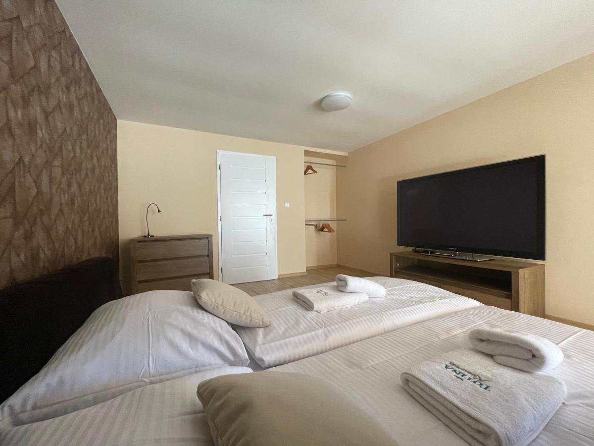 Totina Apartments Zavazna Poruba Ngoại thất bức ảnh