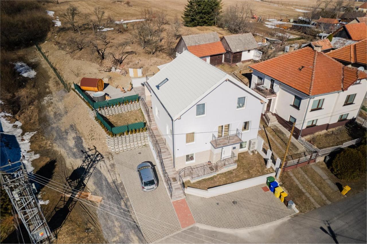 Totina Apartments Zavazna Poruba Ngoại thất bức ảnh